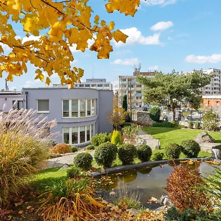 Family With Garden View 아파트