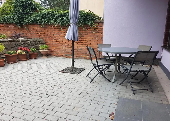 Family With Garden View Apartment